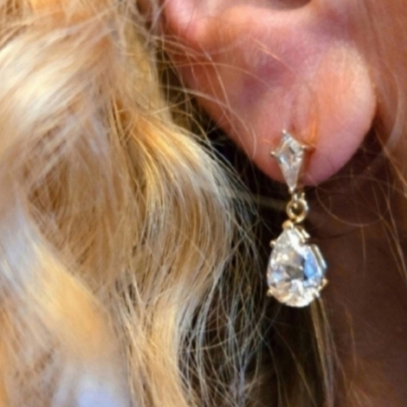 Jewelry - 14kt Solid Yellow Gold Cubic Zirconia Hanging Earrings